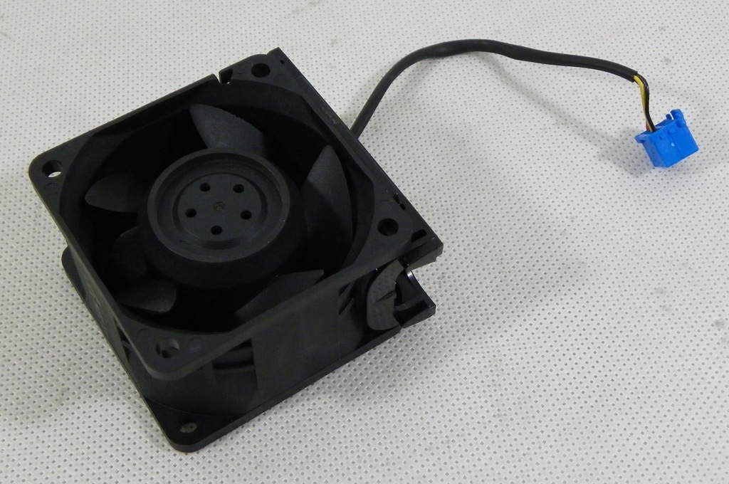 Dell R510 R515 Wentylator 0RMHH1 0RJ82F FAN