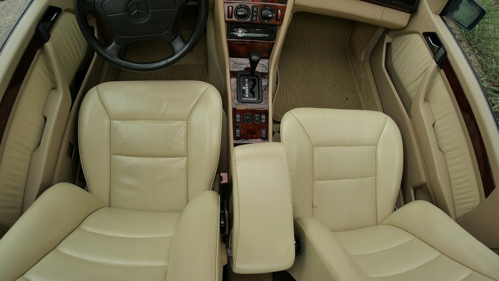 Купить MERCEDES W124 C124 300 CE 180 тыс. км из Швейцарии: отзывы, фото, характеристики в интерне-магазине Aredi.ru