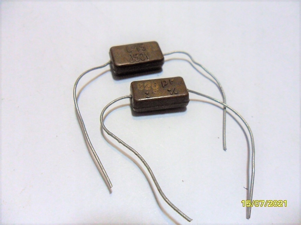 Kondensatory mikowe różne 250 V - 5 szt.