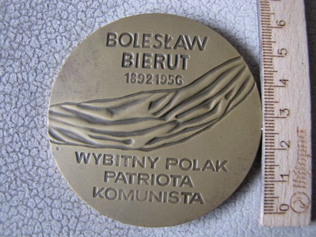 MEDAL BOLESŁAW BIERUT