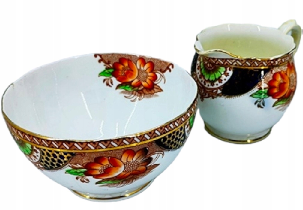 5933-18 .. k#o SALATERKA MLECZNIK KWIATY PORCELANA