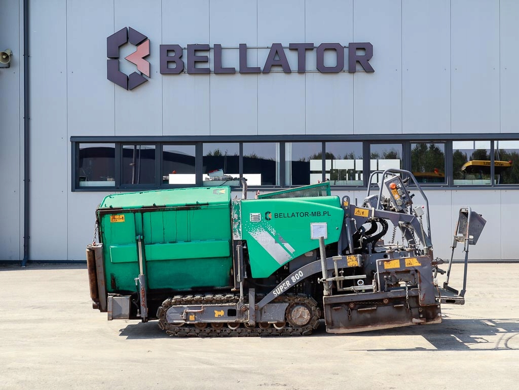 Vögele SUPER 800 gąsienicowa układarka asfaltu