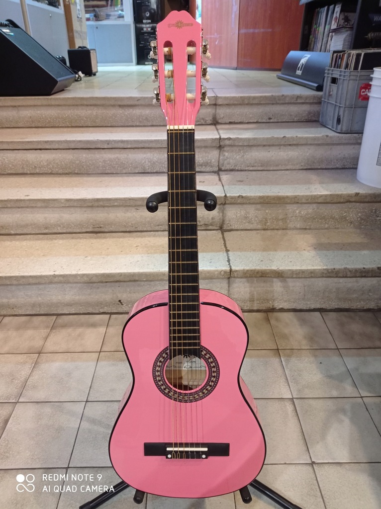 Gear4Music JCG01PK Pink - gitara klasyczna 1/2