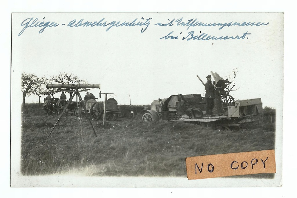 Niemieccy żołnierze + auto , samochód , armata przeciwlotnicza , dalmierz