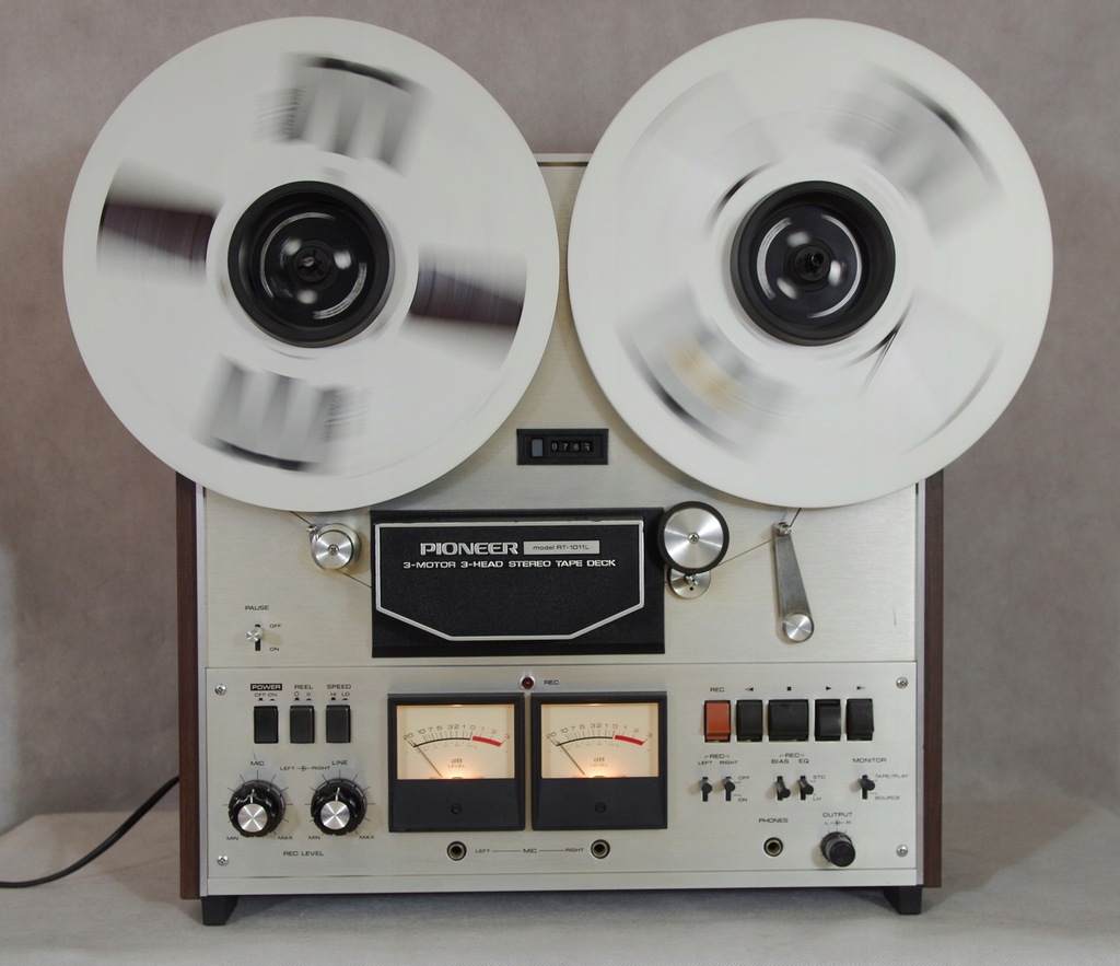 Pioneer RT-1011L, magnetofon szpulowy, 4 ścieżki.