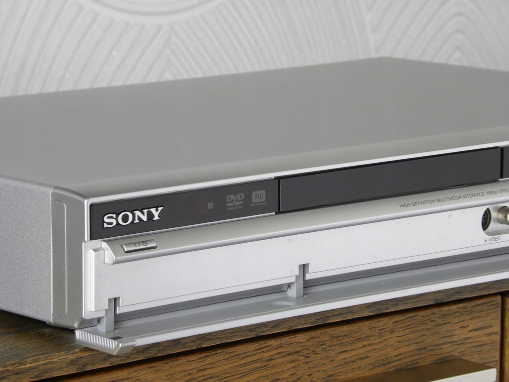 Купить SONY RDR-HX650 — DVD-рекордер с жестким диском: отзывы, фото, характеристики в интерне-магазине Aredi.ru