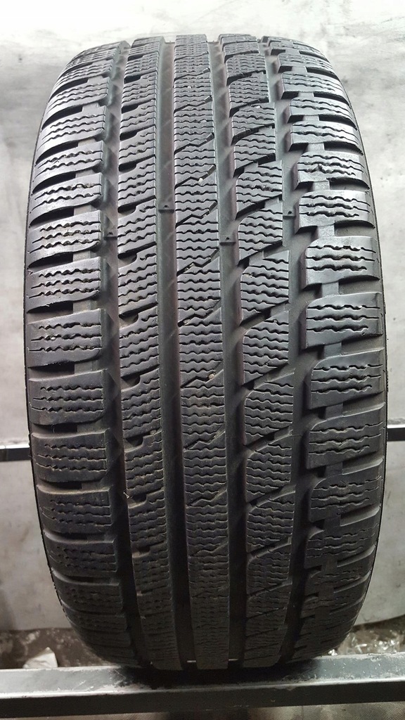 KUMHO I'ZEN KW27 225/40R18 NR B33 - 14405416593 - oficjalne archiwum ...