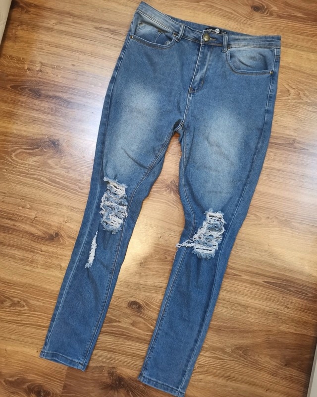 Spodnie jeansy damskie wysoki stan XXL dziury