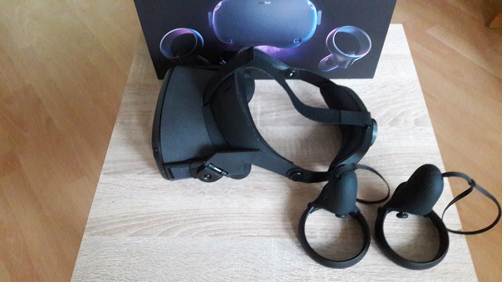Oculus Quest VR 128GB 18msc Gwarancji + dodatki