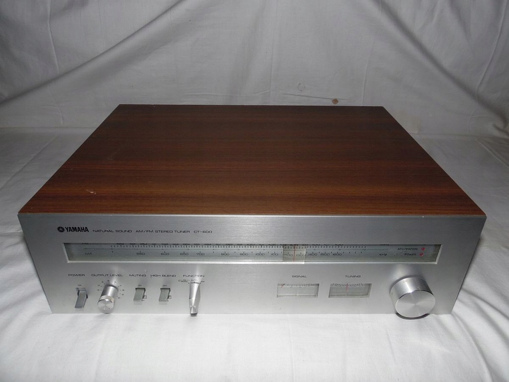 Tuner analogowy YAMAHA CT-600 FM/AM drewno klasyk