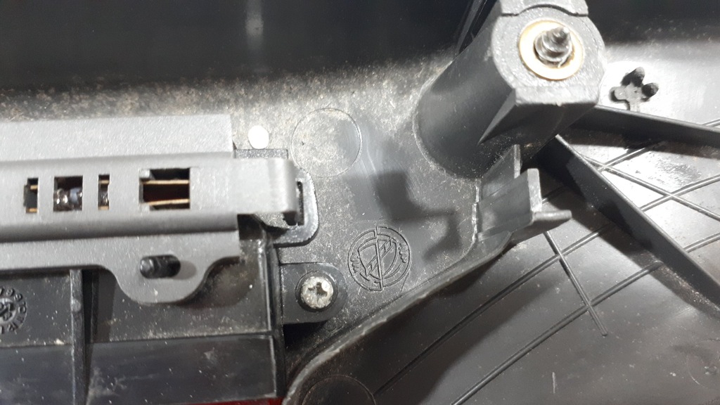 TRZECIE ŚWIATŁO STOPU FIAT PUNTO II 2 735245164 EU