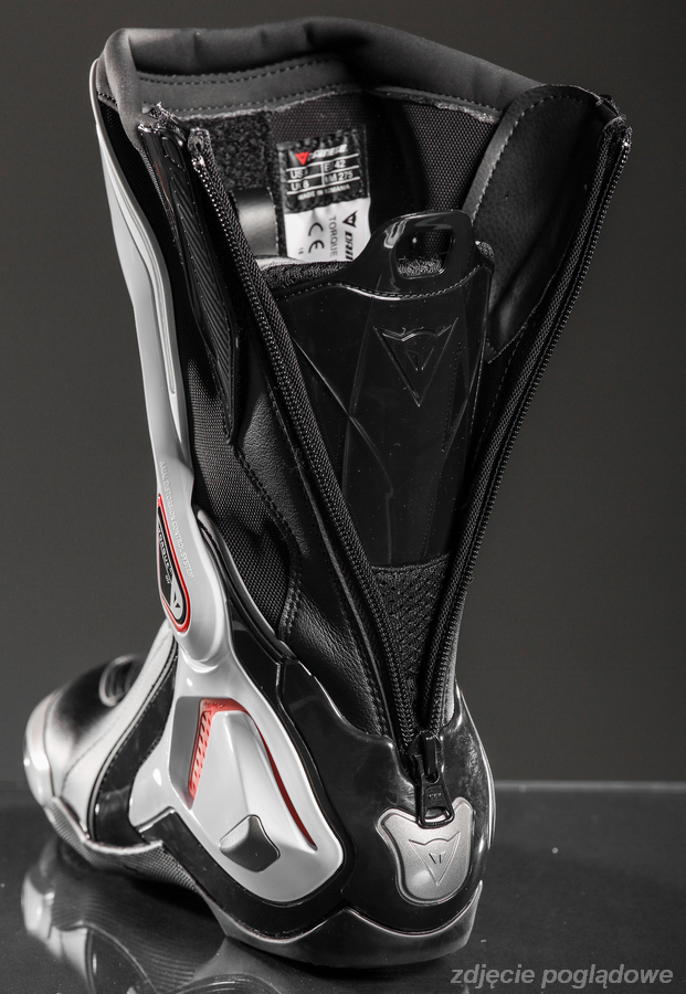 РњРѕС‚РѕР±РѕС‚С‹ Dainese Torque d1