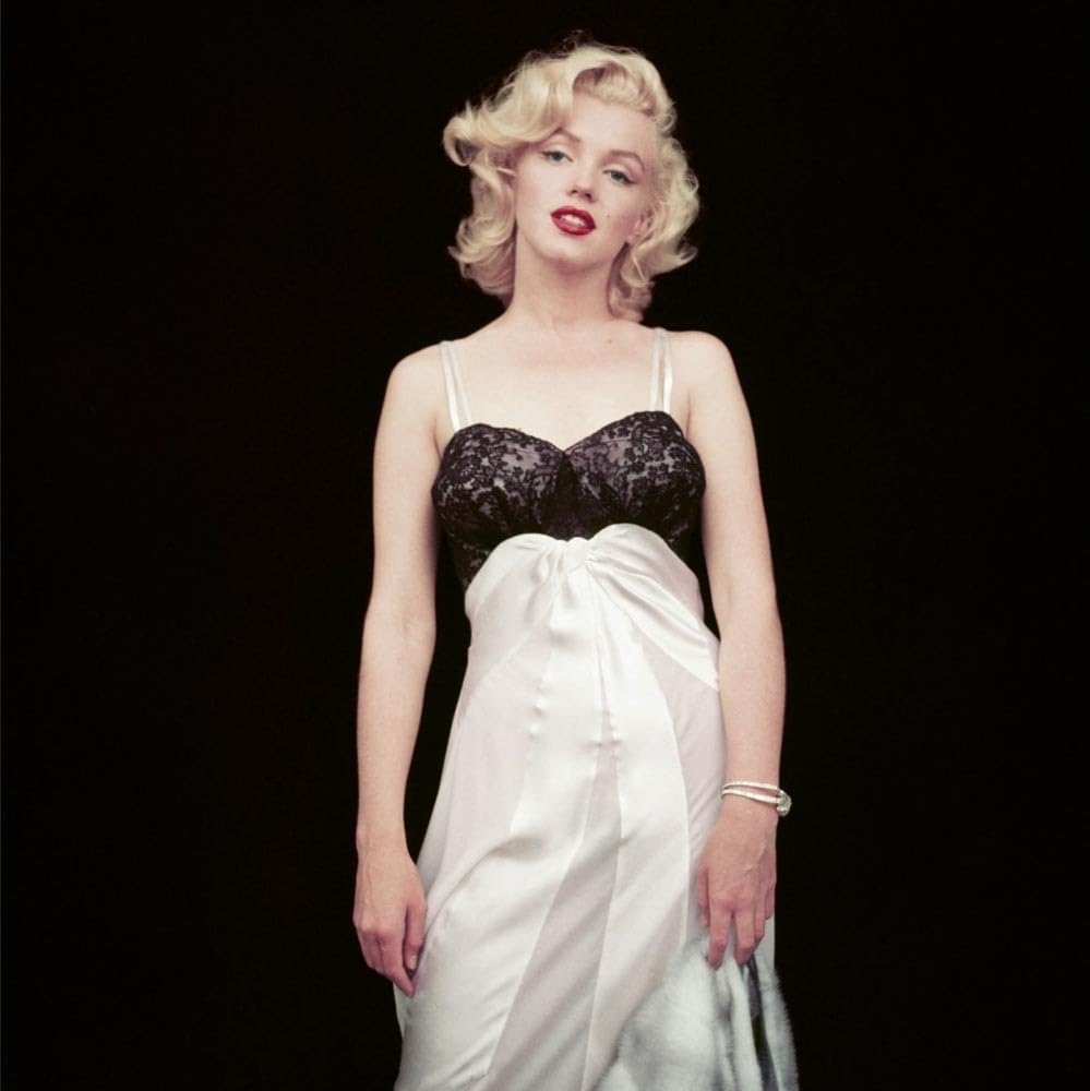 Acc Art Books The Essential Marilyn Monroe Milton