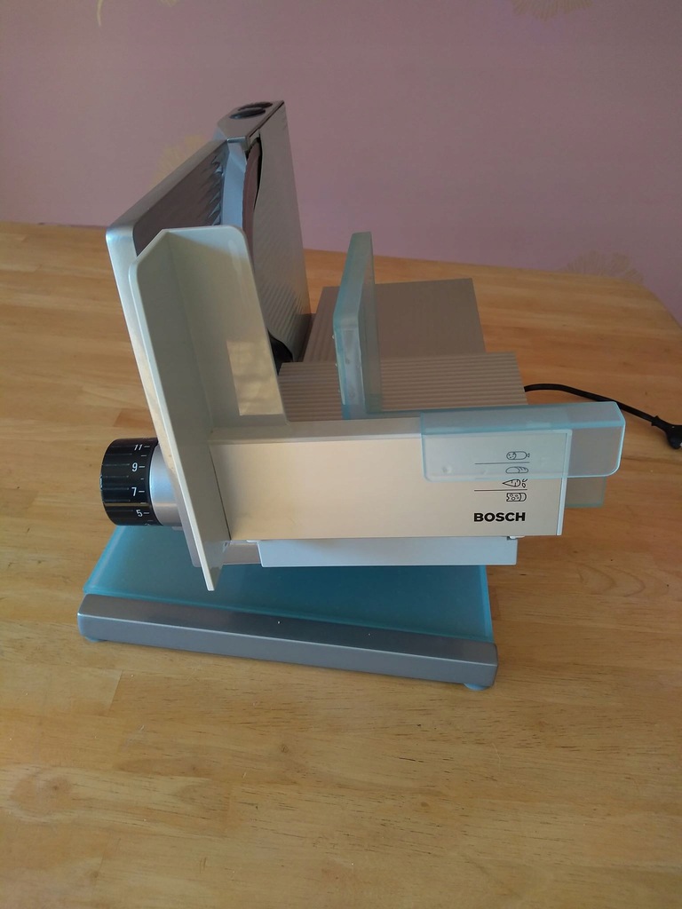 krajalnica bosch MAS 9101N