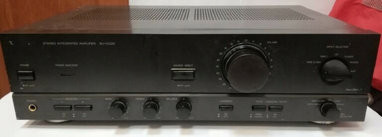WZMACNIACZ TECHNICS SU-VZ320