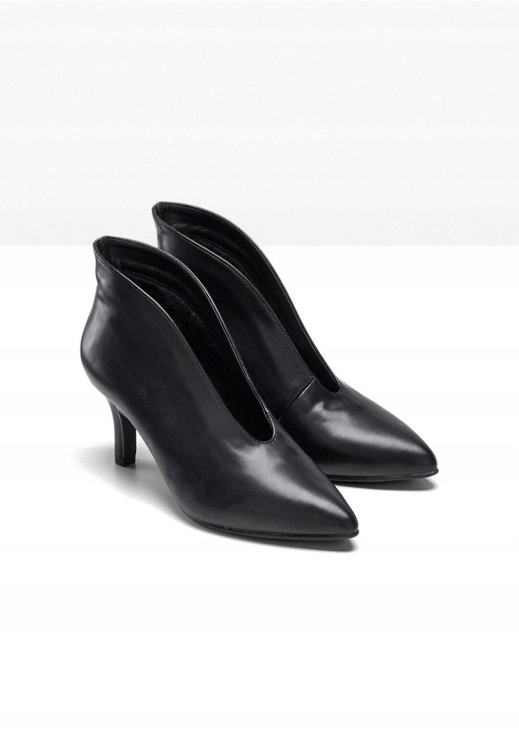 1D2E05 BPC CZÓŁENKA CZARNE ZABUDOWANE 39