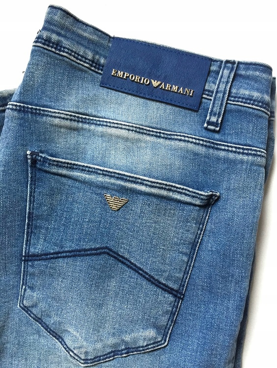 Emporio Armani slim skinny rurki 33