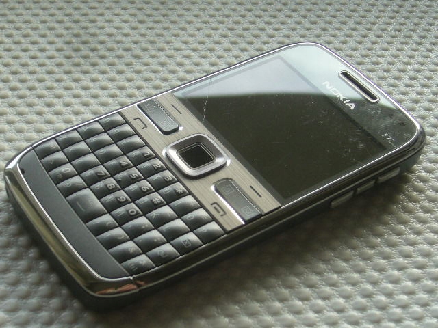 NOKIA E72 100 % SPRAWNY ORYGINAŁ OKAZJA!!!!!(1845)