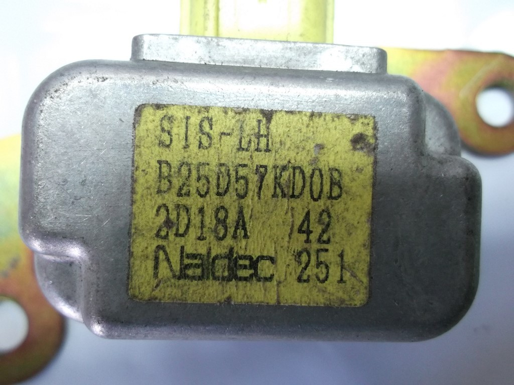 Mazda 323F BJ SENSOR CZUJNIK UDERZENIOWY 6949690874