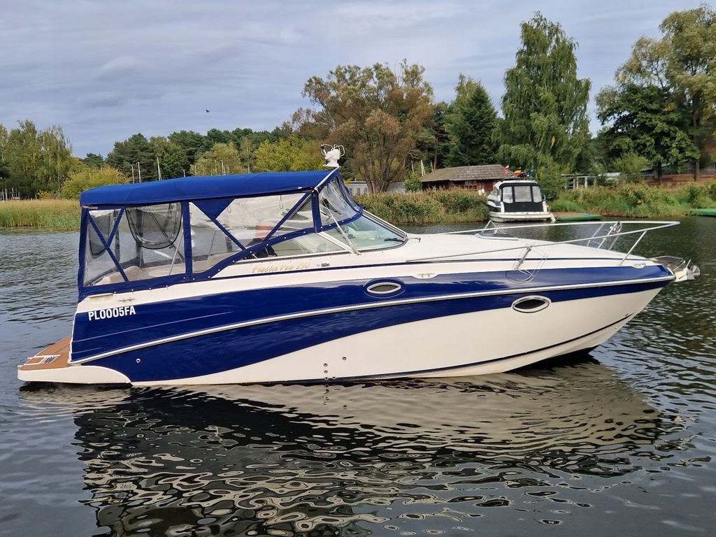 łódź RINKER Fiesta Vee 250 Cruiser 5.0 MPI BravoThree - OKAZJA!!