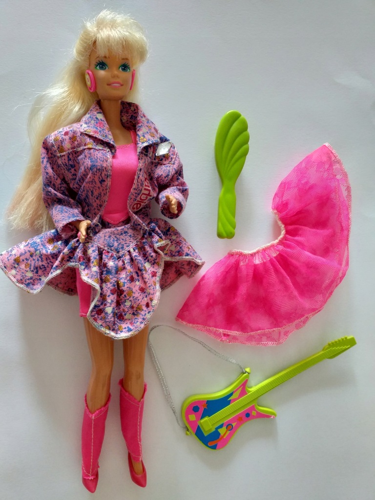 Barbie and the beat shop
