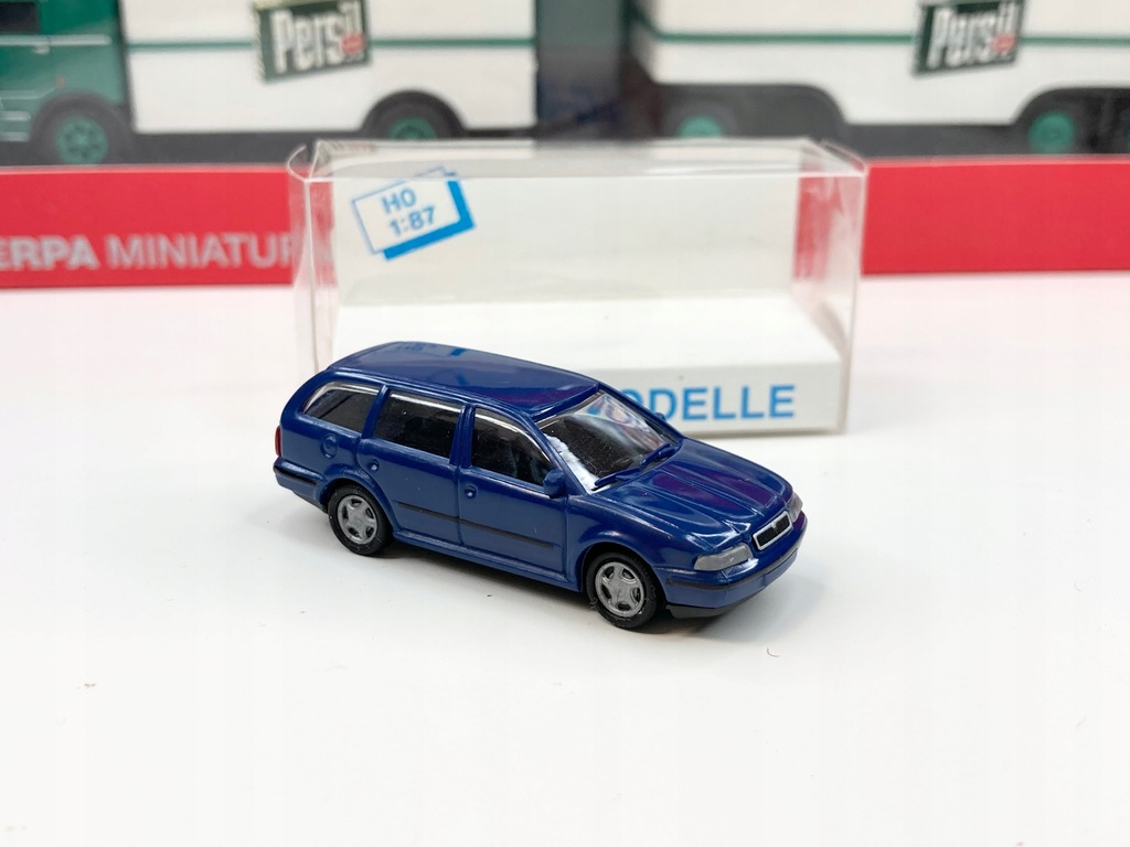 Skoda Octavia Kombi - Igra 1:87