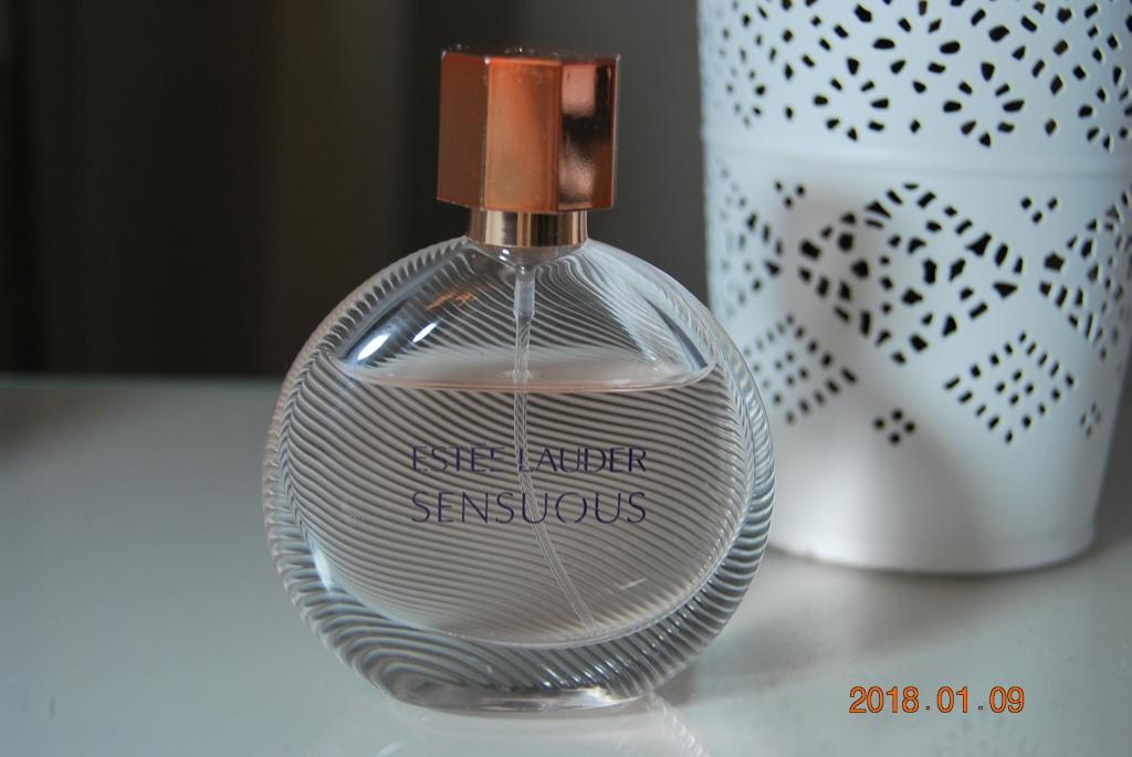 Estee Lauder SENSUOUS EDP 30ml używane