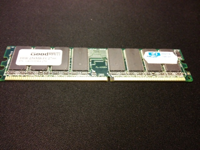 Pamięć DDR 256 MB (PC2700)