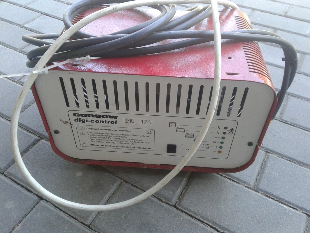 ŁADOWARKA AKUMULATORÓW 24V E24/17