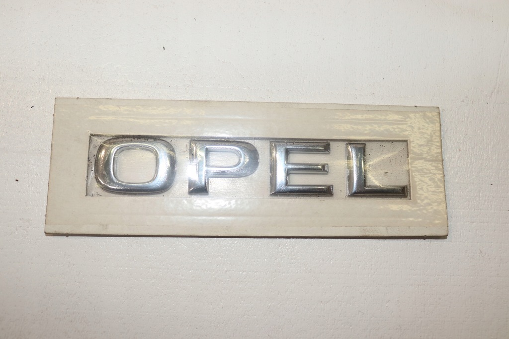 OPEL EMBLEMAT KLAPY NAPIS OPEL