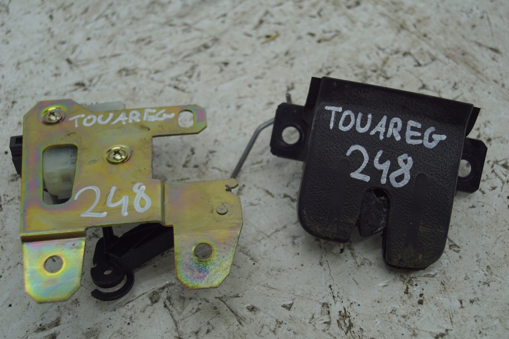 ZAMEK KLAPY BAGAŻNIKA VOLKSWAGEN TOUAREG