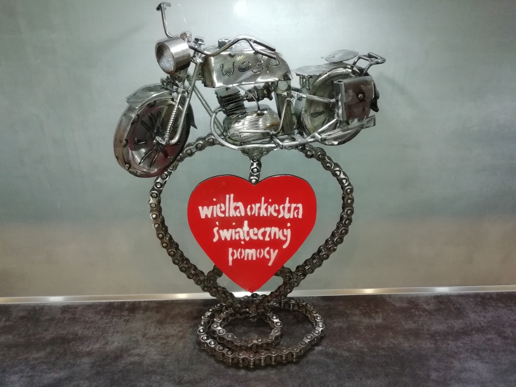 Serce motocyklisty, rzeźba motocykla, metal