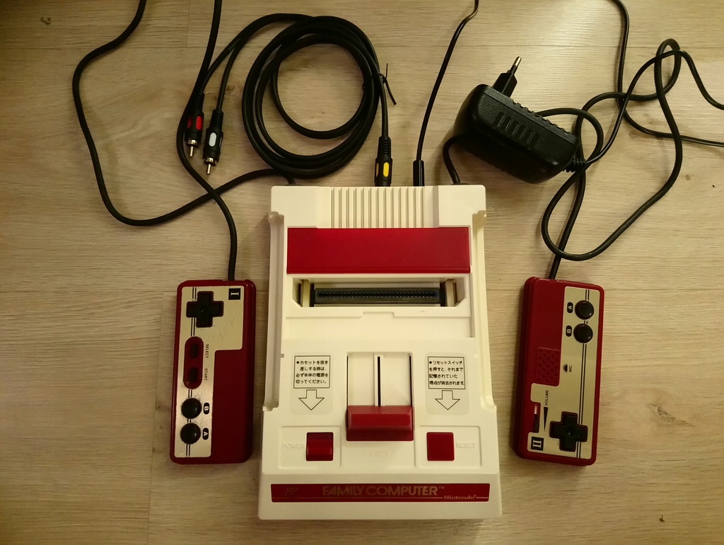 Famicom Classic HVC-001 Nintendo AV mod Pegasus