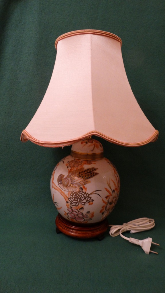 Prześliczna, porcelanowa lampa stołowa z abażurem
