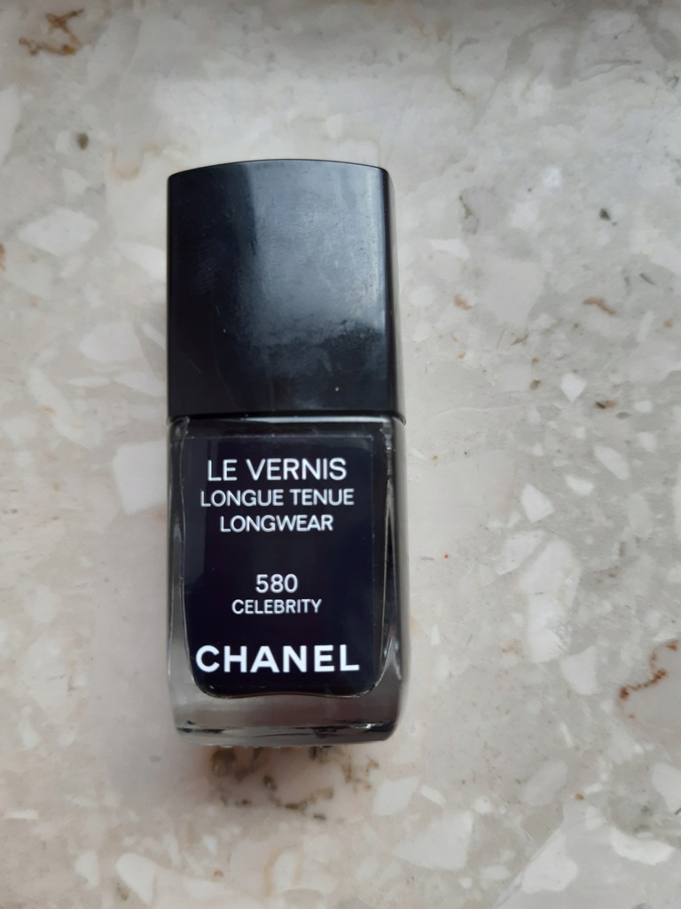 Chanel Lakier 580 Celebrity, 610 Halo, 592 Giallo