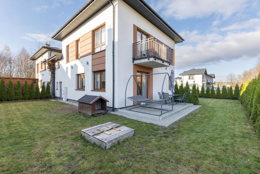Dom, Wołomin, Wołomin (gm.), 224 m²
