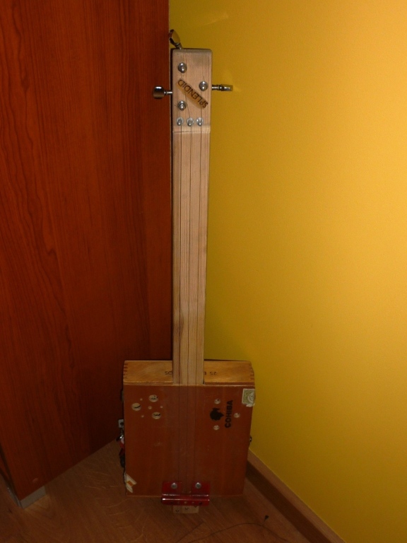 Gitara Cigar Box 3-strunowa