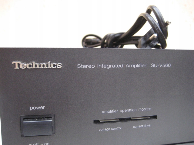 SU-V560 Technics Stereo Int Amplifier Wzmacniacz 1