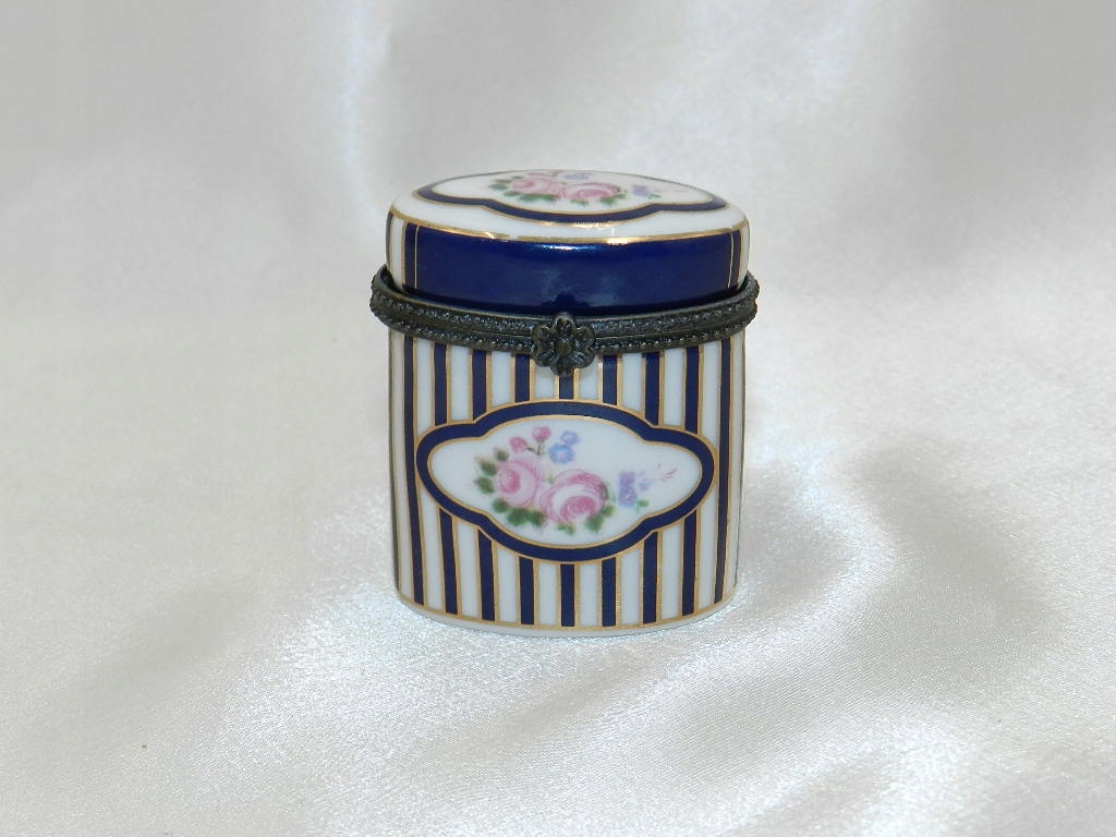 KOLEKCJONERSKI RĘCZNIE MALOWANY PIGULARZ W STYLU LIMOGES PORCELAIN ART