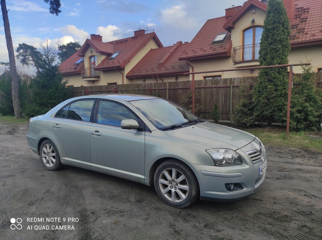 TOYOTA AVENSIS 2.0 VVT-i 150 KM