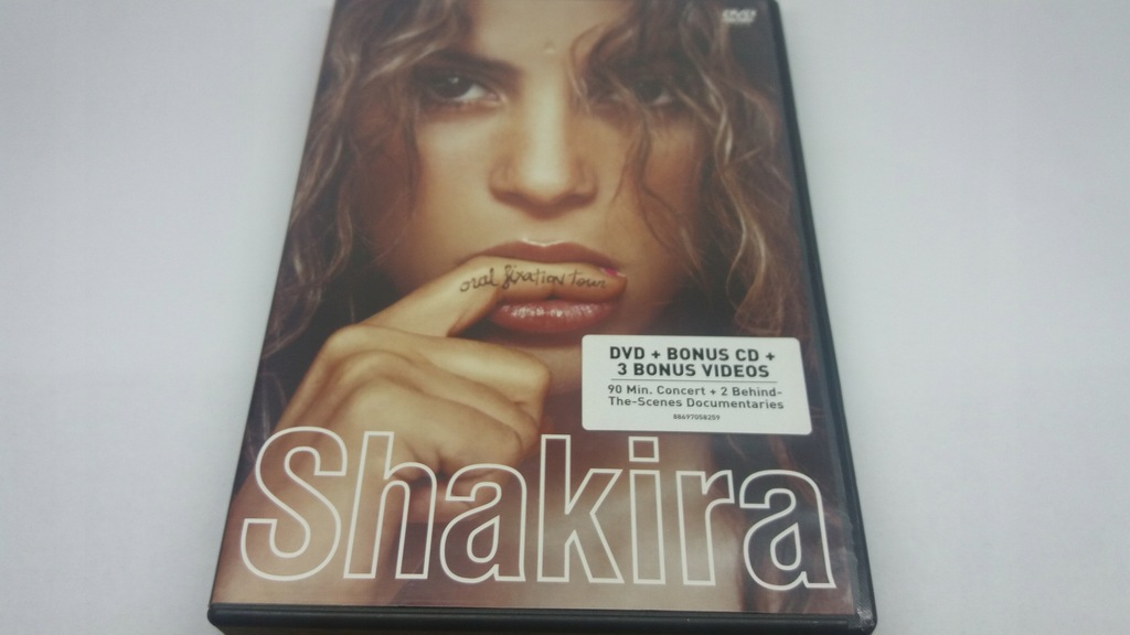 270 Shakira – Oral Fixation Tour DVD+CD 6