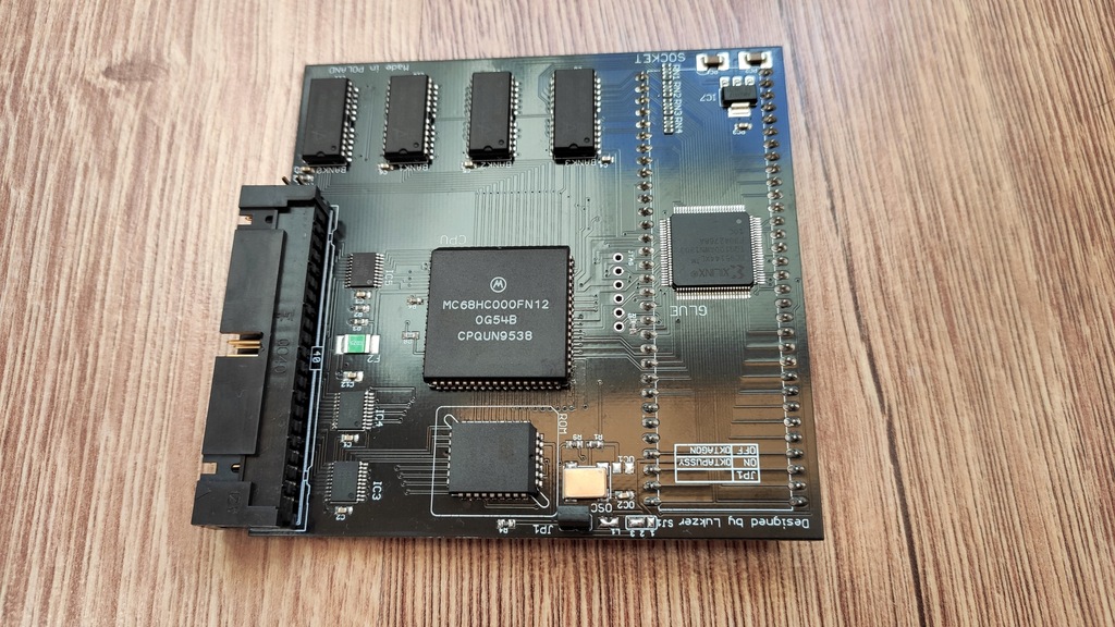 HC533 Turbo do Amigi 500/500 Plus 8 MB IDE Oktagon