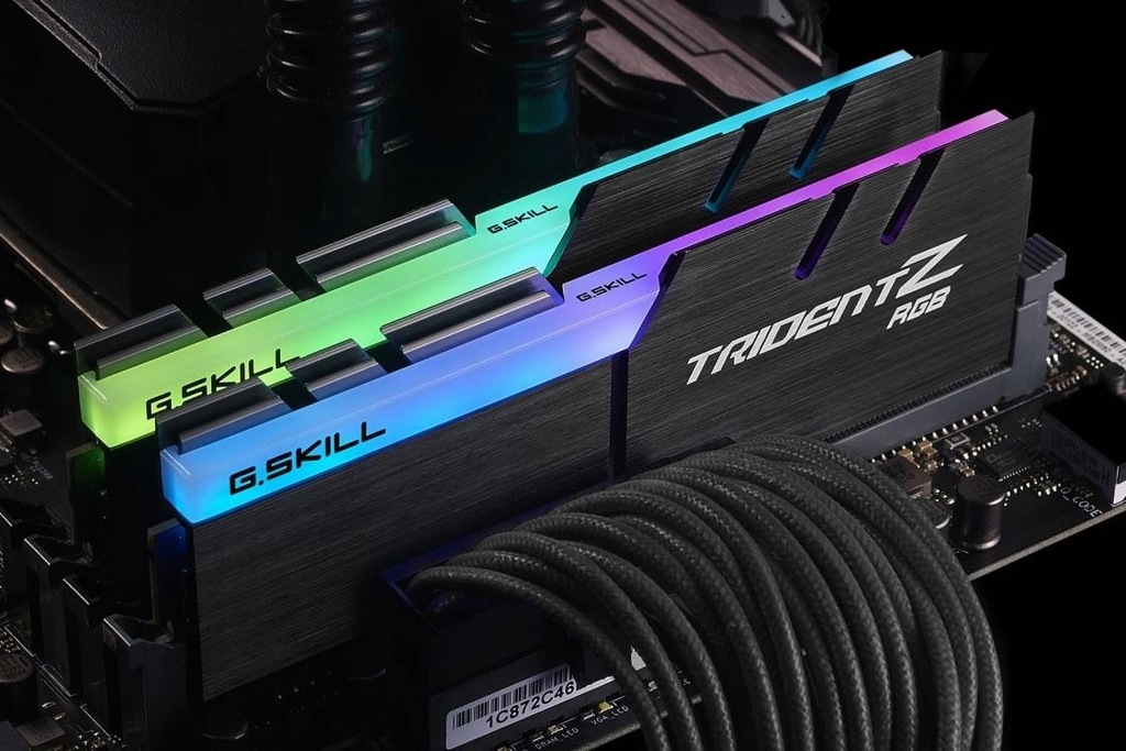 Zestaw pamięci G.SKILL TridentZ RGB DDR4 DIMM 2x16