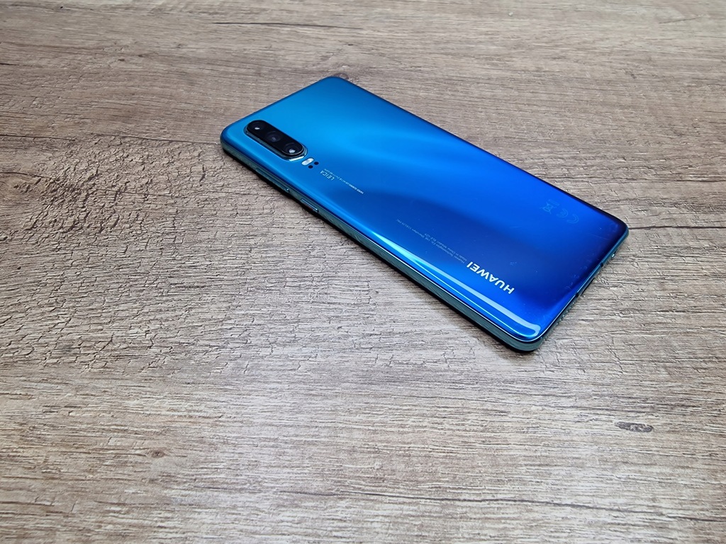 Mega Zestaw Smartfon Huawei P30 6 GB / 128 GB