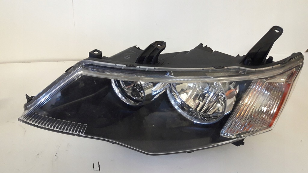 MITSUBISHI OUTLANDER II 0709 LAMPA LEWA PRZEDNIA