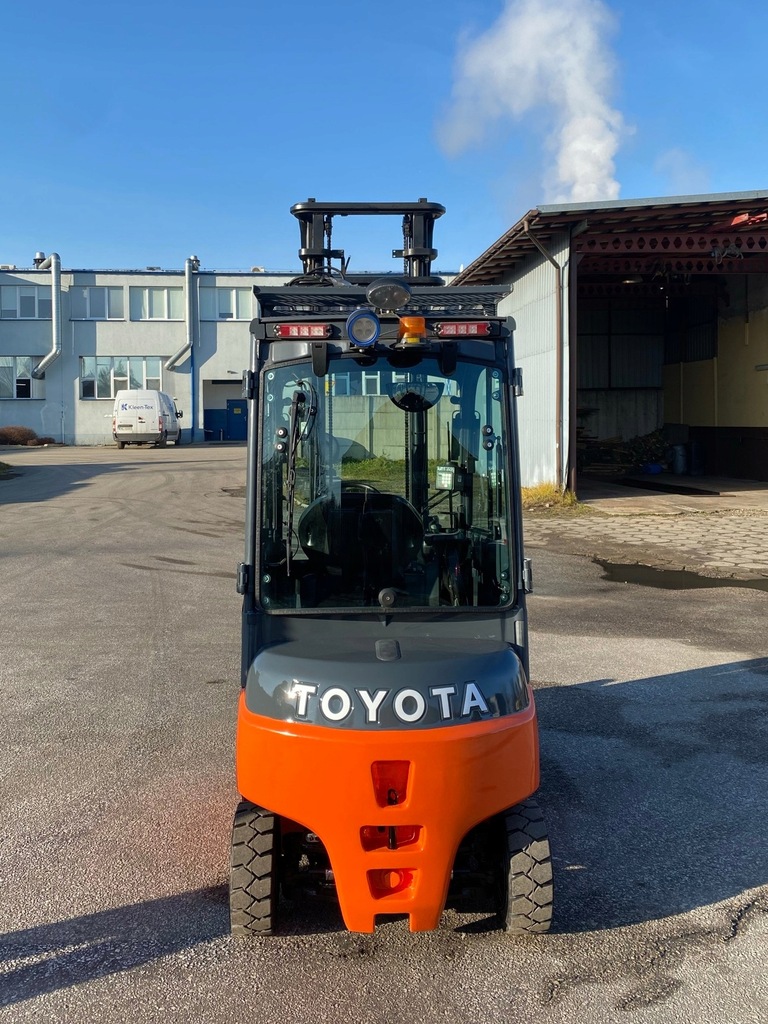 Купить TOYOTA 8FBMT FORKLIFT 2015 г.в., аккумулятор 80%: отзывы, фото, характеристики в интерне-магазине Aredi.ru