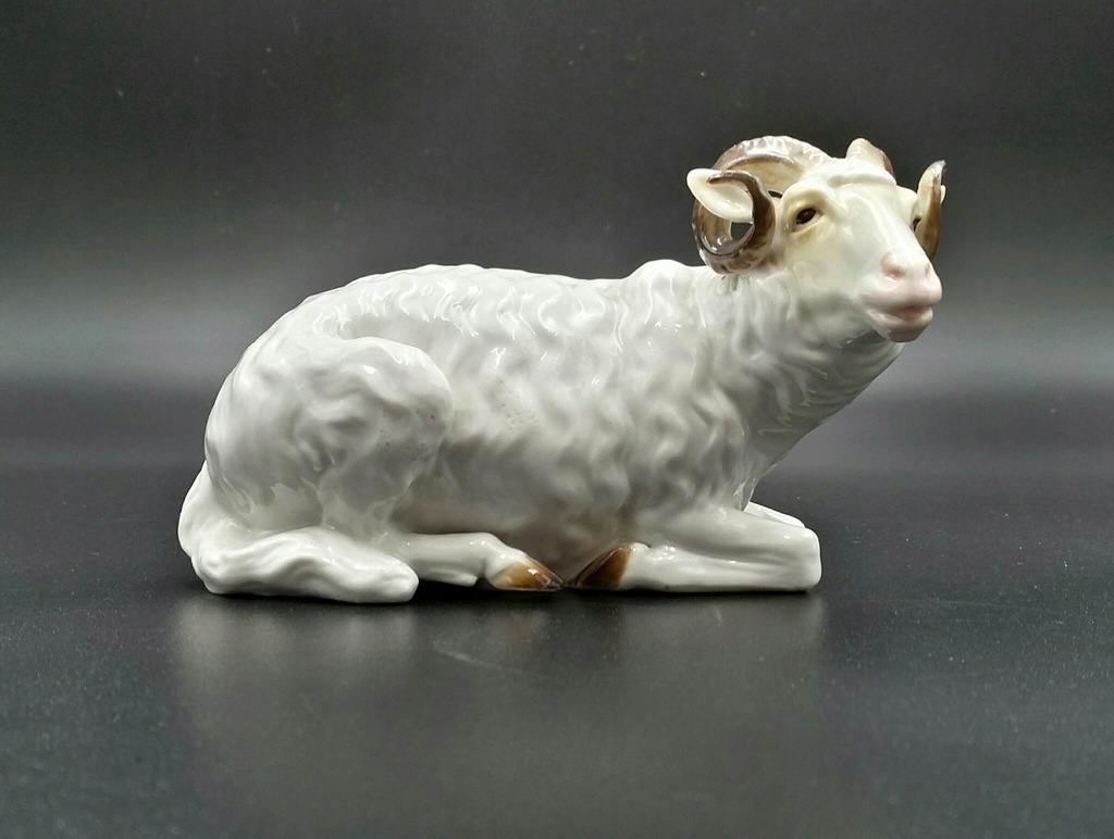 FIGURKA PORCELANOWA NYMPHENBURG BARAN