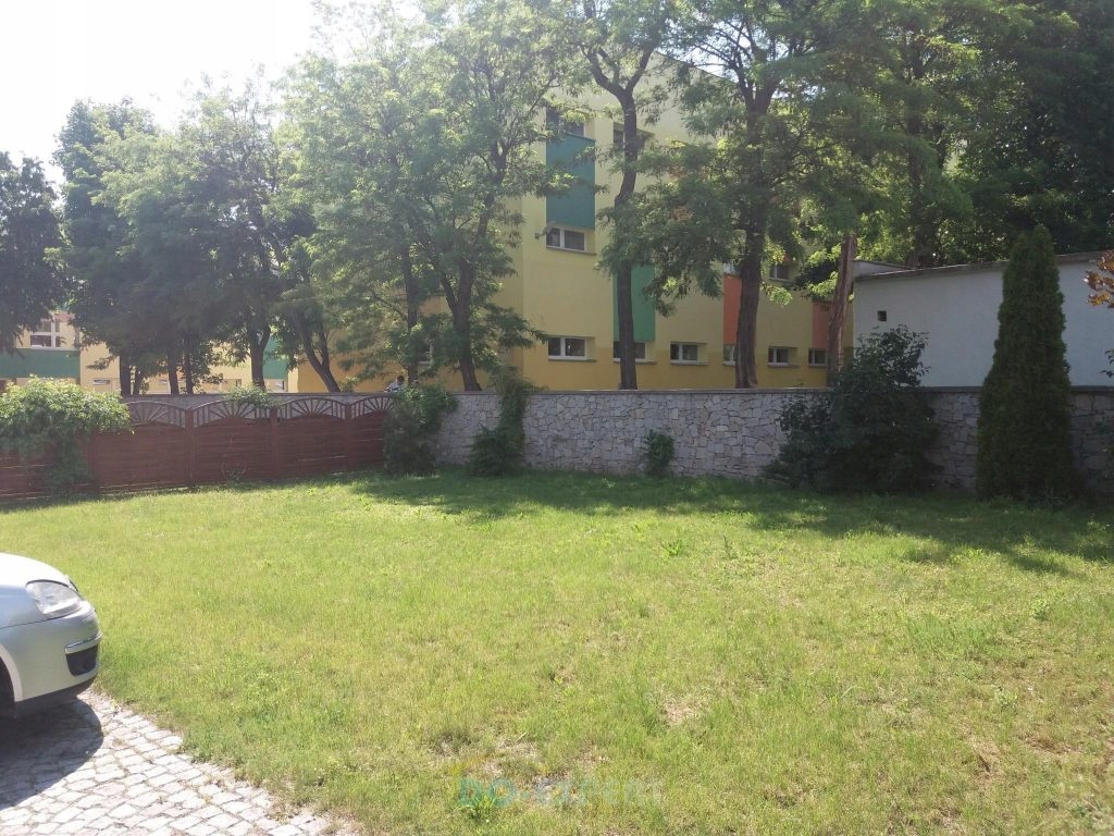 Komercyjne, Strzegom, Strzegom (gm.), 633 m²