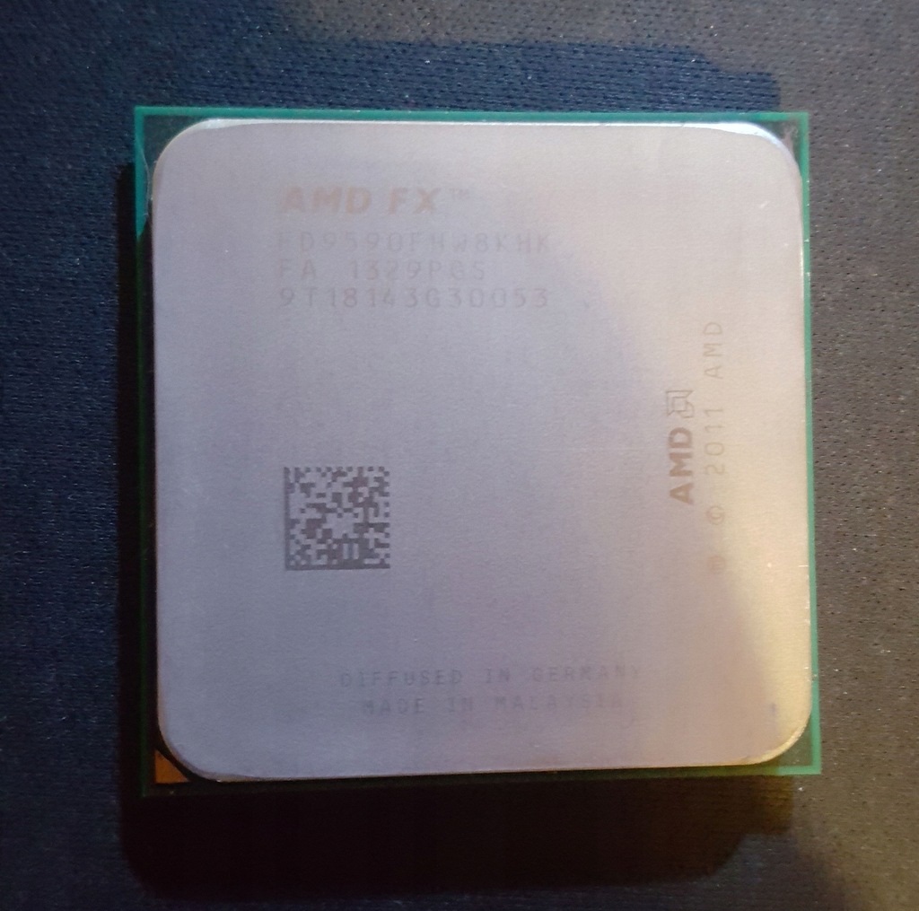 Procesor AMD FX 9590