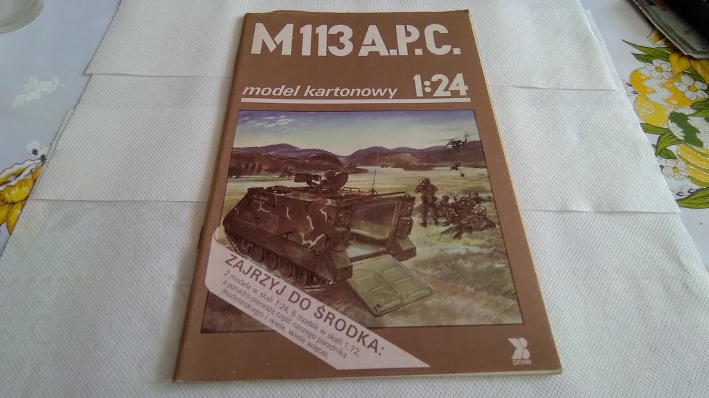 Model kartonowy M113 A.P.C 1:24